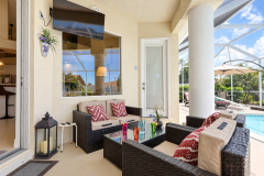 Villa-Haze-outdoor-lounge